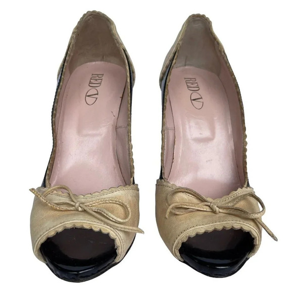 RED VALENTINO Heel Pump Size 37 Dusty Beige Black Patent Peep Toe Bow Shoes - Picture 1 of 7